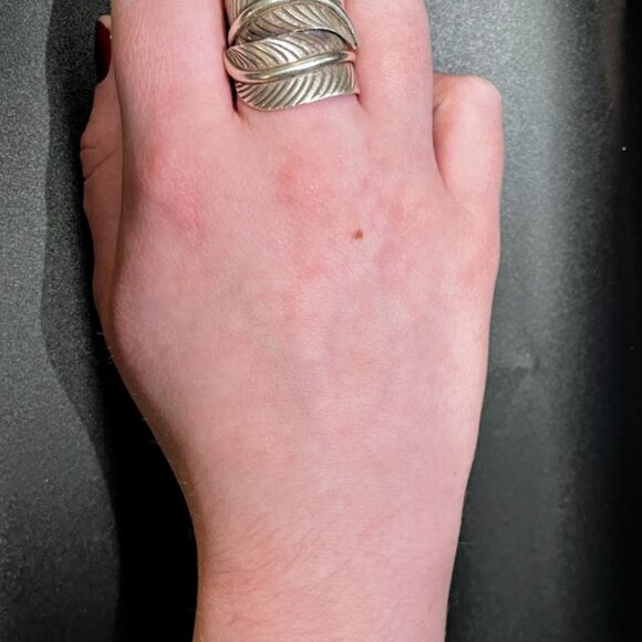 Thai Fine Silver Adjustable leaf ring by Karen Hill Tribe Silversmiths - Picture 6 of 11